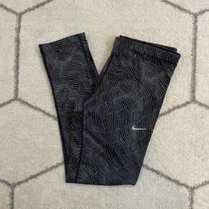 Nike Dri-FIT Black & White Reflective Print Mid-Rise Crop Leggings
